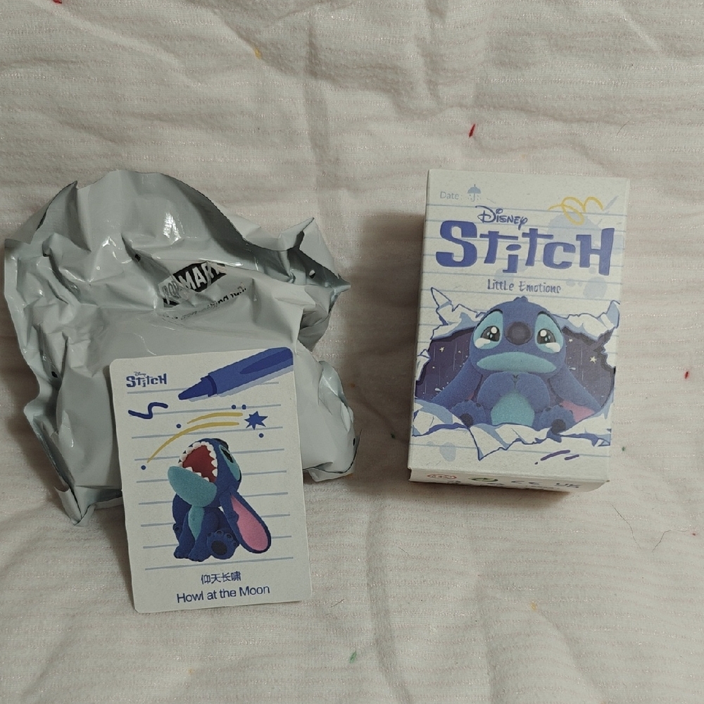 Pop Mart Disney Stitch Little Emotions Figure Howl At The Moon